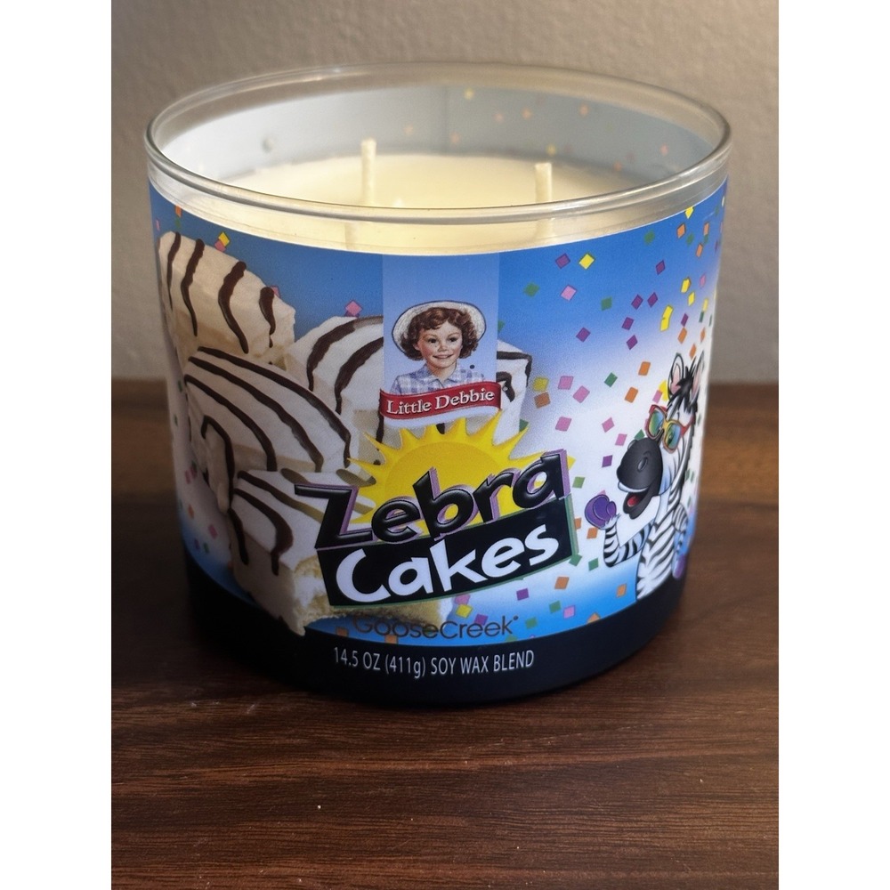 Goose Creek Little Debbie's Zebra Cakes 3-Wick Candle Scent 14.5 Oz.NEW